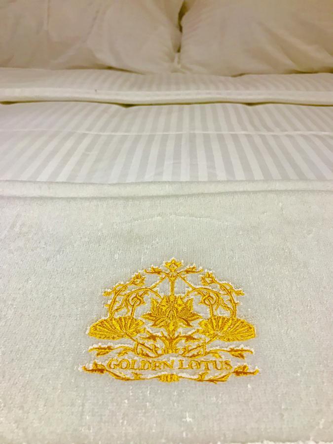 Golden Lotus Bangalore Boutique Suites Exterior photo