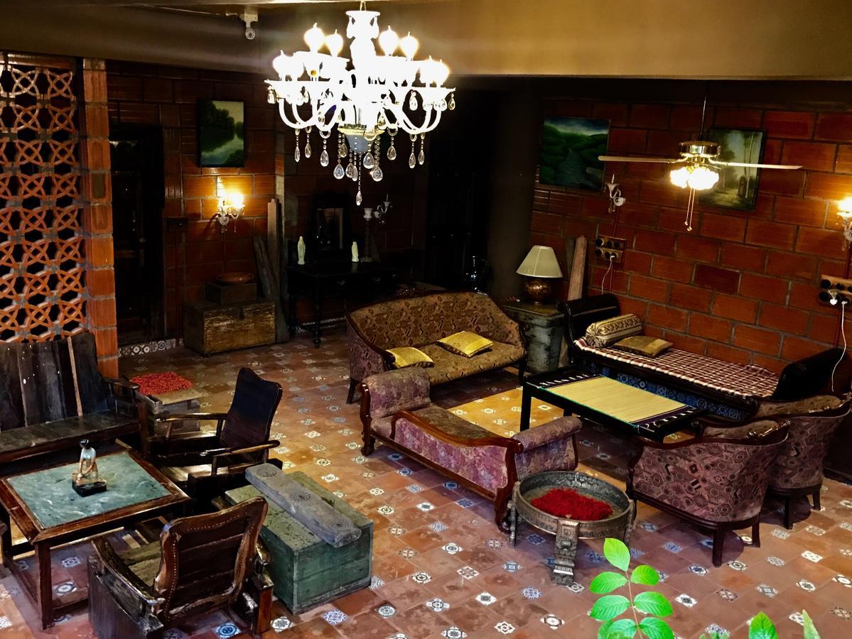Golden Lotus Bangalore Boutique Suites Exterior photo