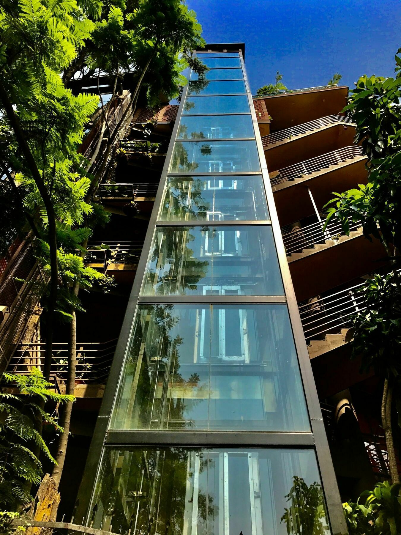 Golden Lotus Bangalore Boutique Suites Exterior photo